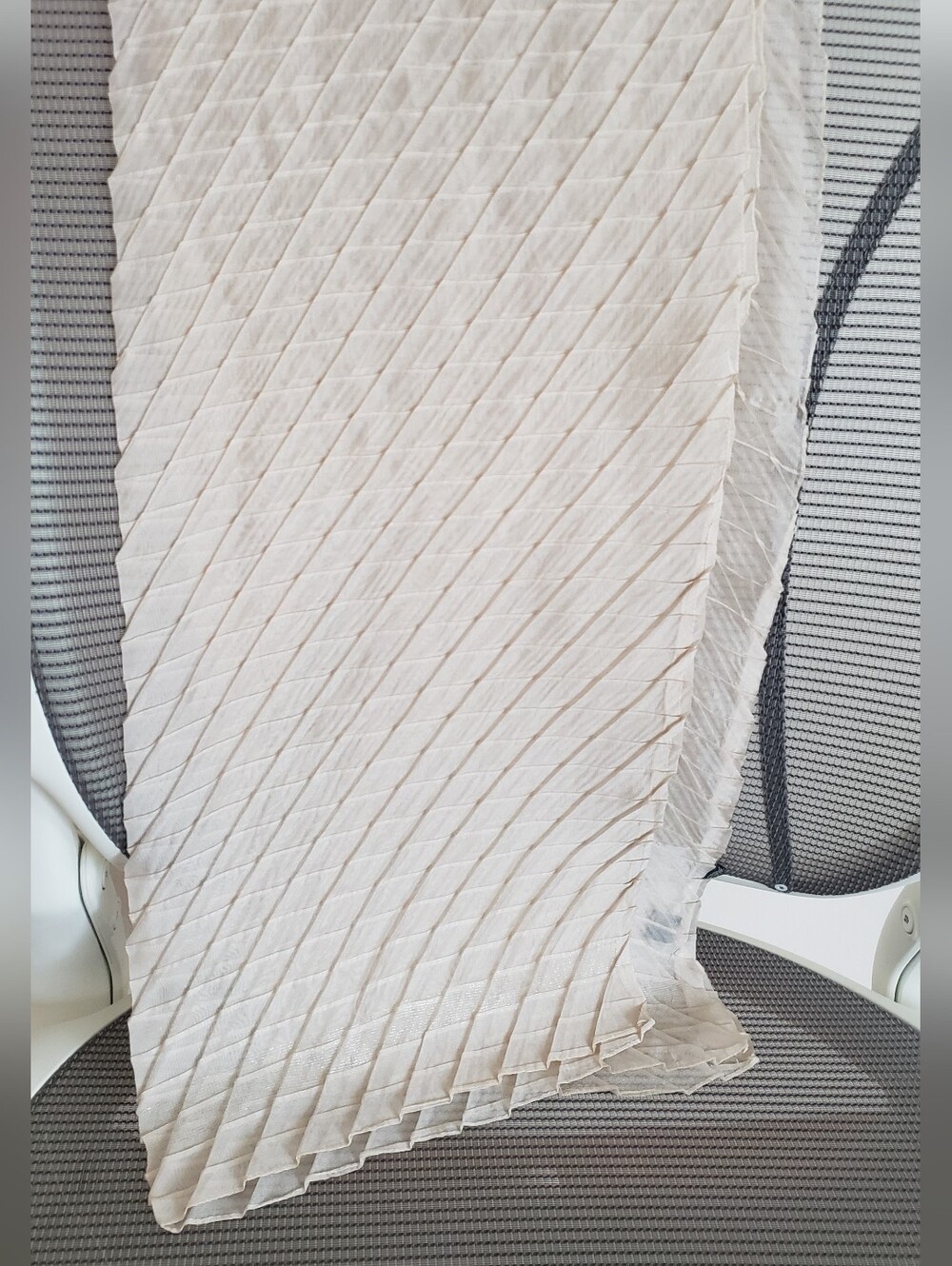 Esprit Cream Pleated Convertible Scarf